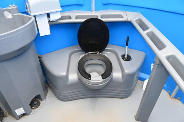 Best Portable restroom trailer rental  in Bonney Lake, WA